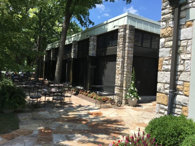 Broadview Screen Westwood Country Club outdoor dining area Phantom Screens