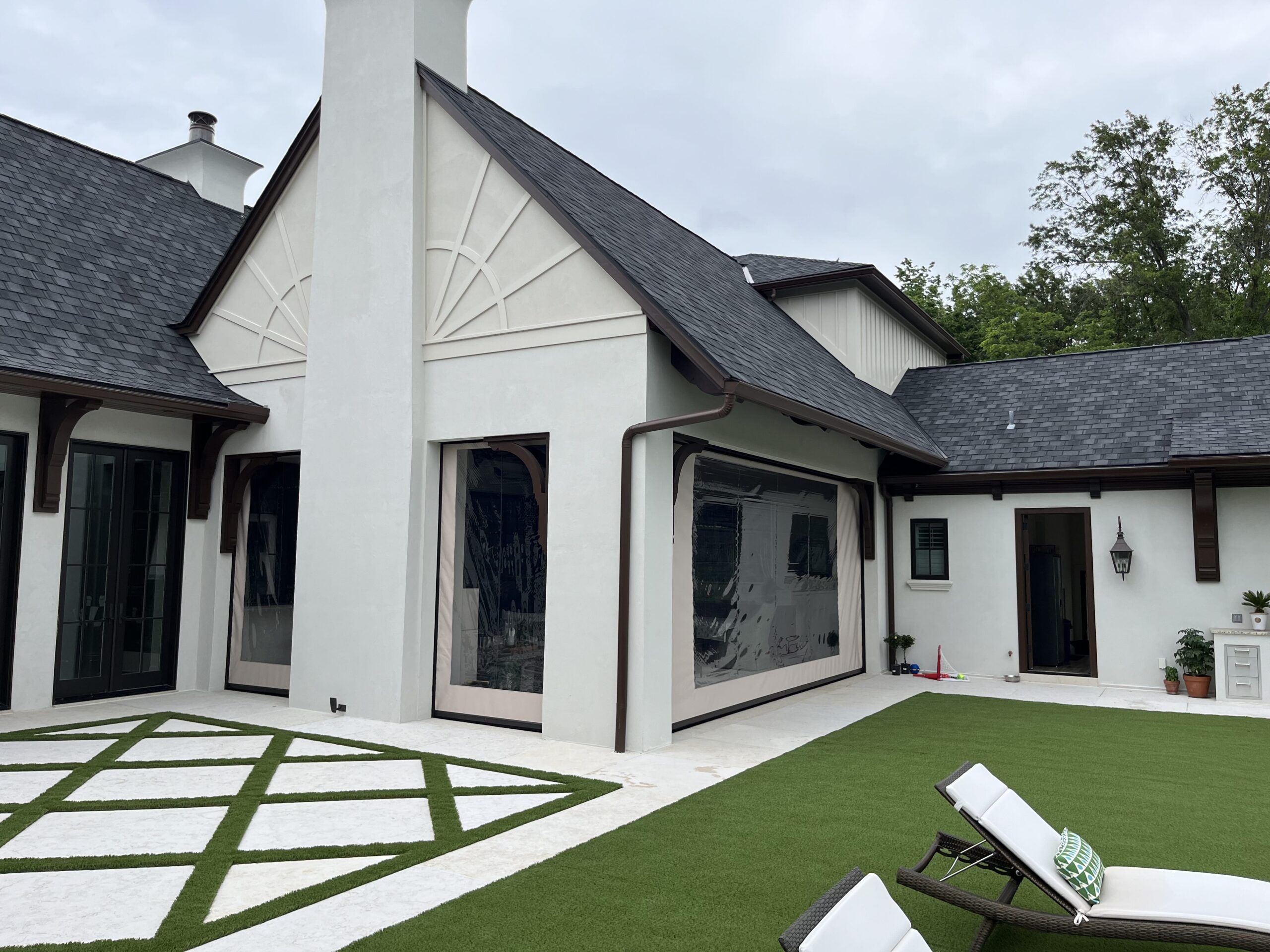 Broadview Screen Mechanized Screen St. Louis – Copy