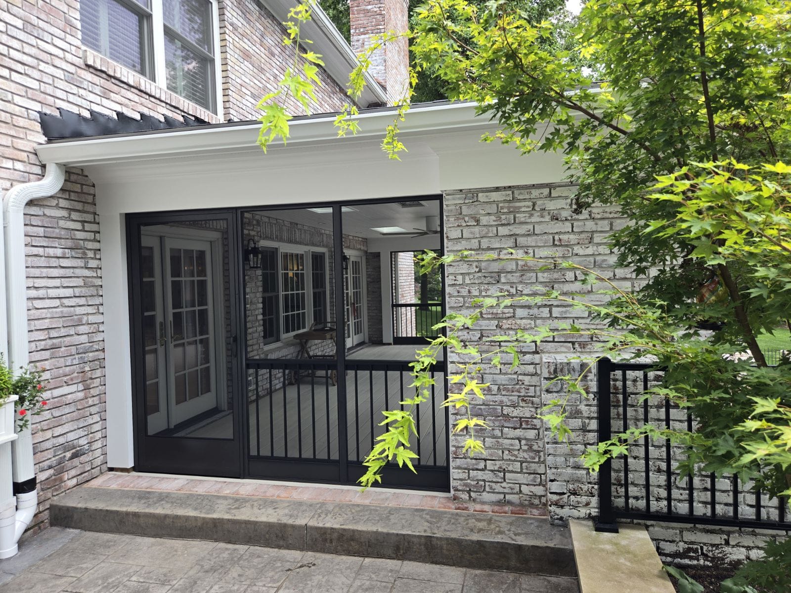 broadview-screen-clatyton-missouri-3