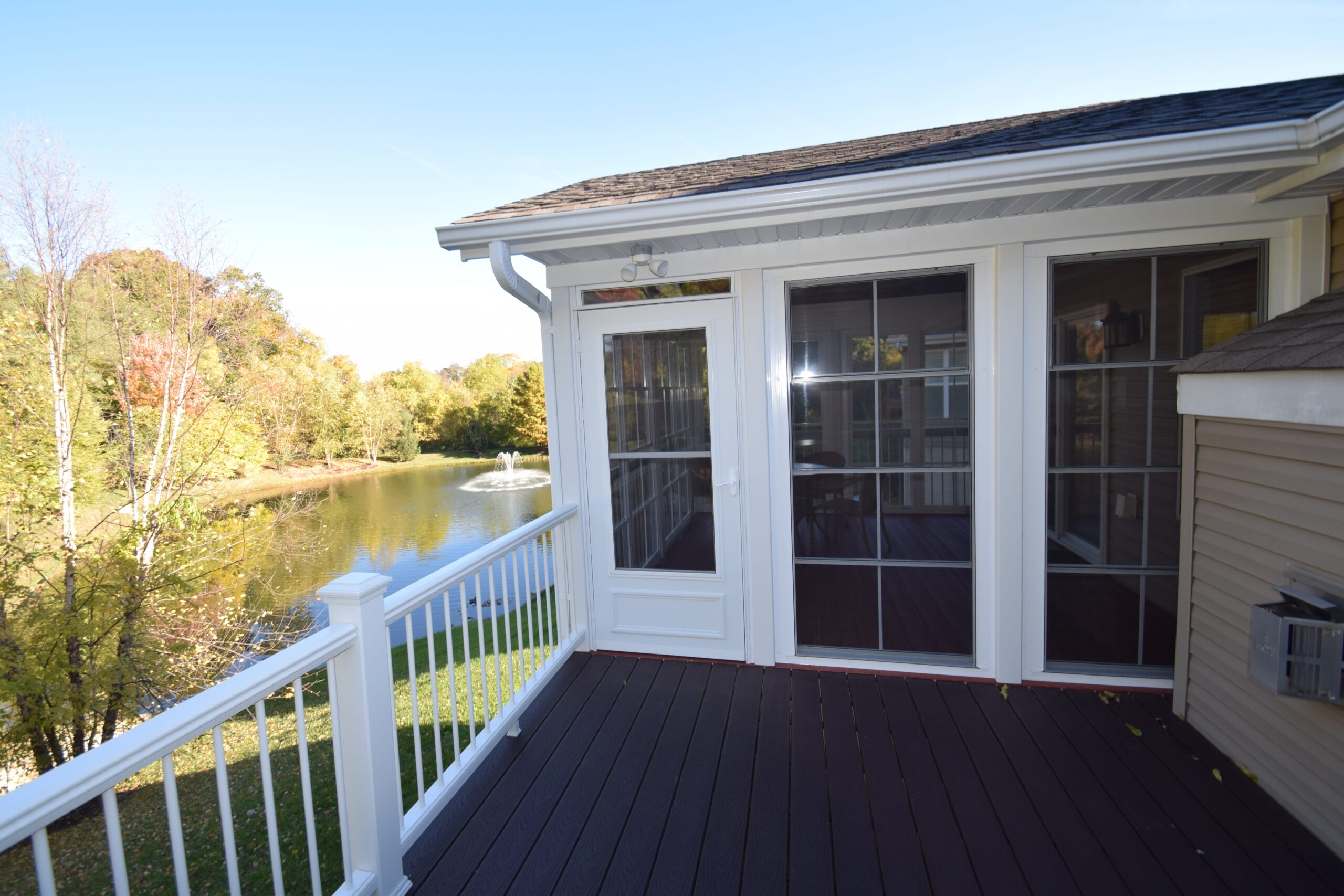 broadview-screen-eze-breeze-california-custom-decks5