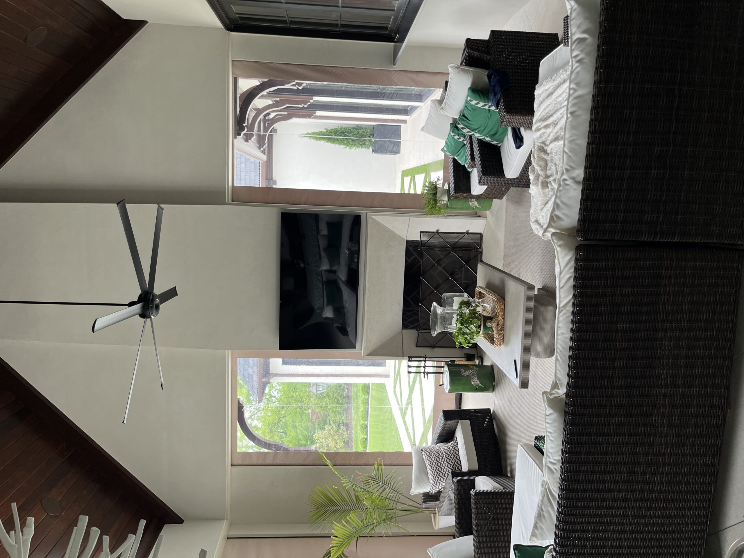 broadview-screen-ladue-mo-outdoor-living